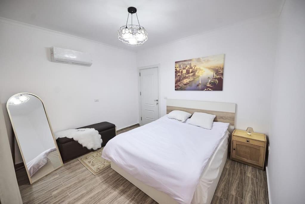 Calm And Big In Stone Apartment *